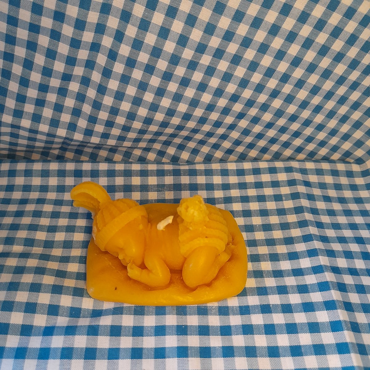 Bijenwas kaars, baby op dekentje