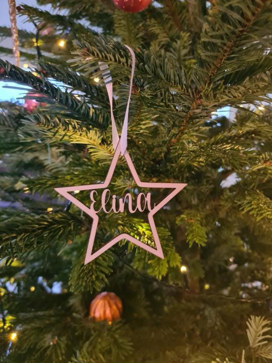 Kerstster met naam - Ster voor geliefde - Dierbare kersthanger Ster - Kerst decoratie Gepersonaliseerd - Persoonlijke kerstbal Ster