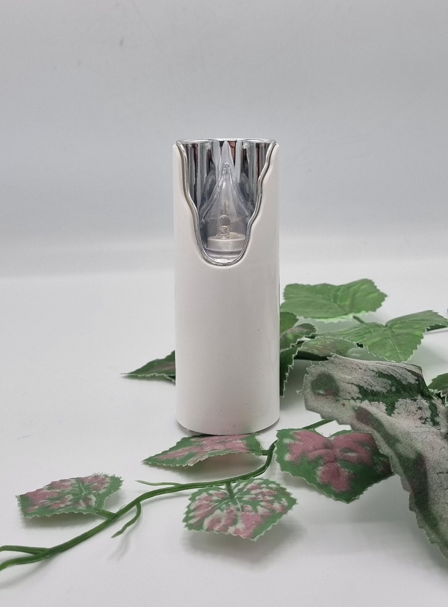 Led kaars - Dekor - Koud wit - 1440 branduren - Wit/Zilver - Incl. batterij - Grafkaars - Led