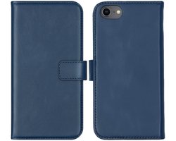 Selencia Hoesje - Geschikt voor Apple iPhone SE (2022) / SE (2020) / 8 / 7 / 6s / 6 - Echt Lederen Bookcase - Blauw