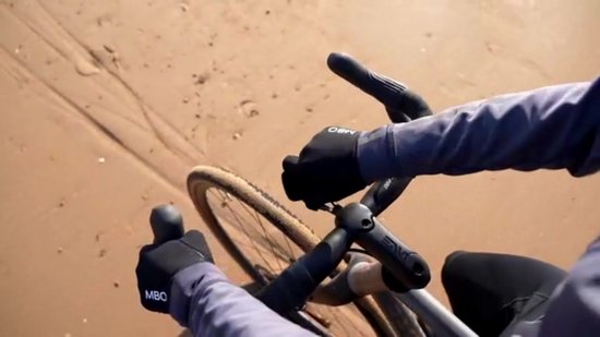 Fietsnavigatie-Fietscomputer-Fietsnavigatie gps voor fiets-Eenvoudig in gebruik-Fietsencomputer met kleurenscherm - draadloze fietscomputer - routeplanning en -navigatie - ondersteunt wifi en Bluetooth -Inclusief schermbeschermer