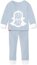 Lichtblauwe pyjamaset met lange mouwen en een witte opdruk 'I AM TAKING A SNAP NAP' in het Snapchat-logo. Witte boorden aan mouwen en broekspijpen.