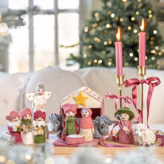 Mini kerststal set in decoratieve tinnen doos, hars beeldjes met