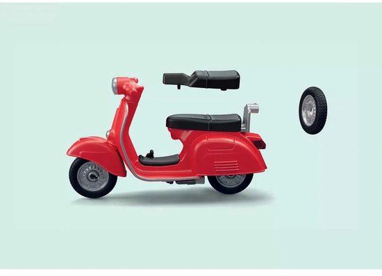 Gedemonteerde rode Vespa scooter van PLAYMOBIL, met zadel en wiel.