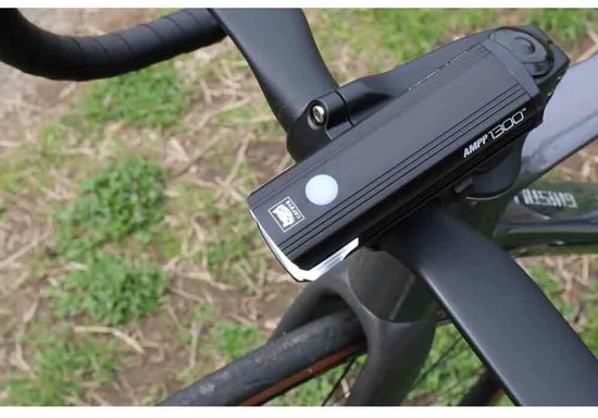 Cateye AMPP1300 Voorlicht - Lumens: 1300 - USB Oplaadbaar - OptiCube Lenstechnologie - 5 Lichtmodi - Zwart — afbeelding 4
