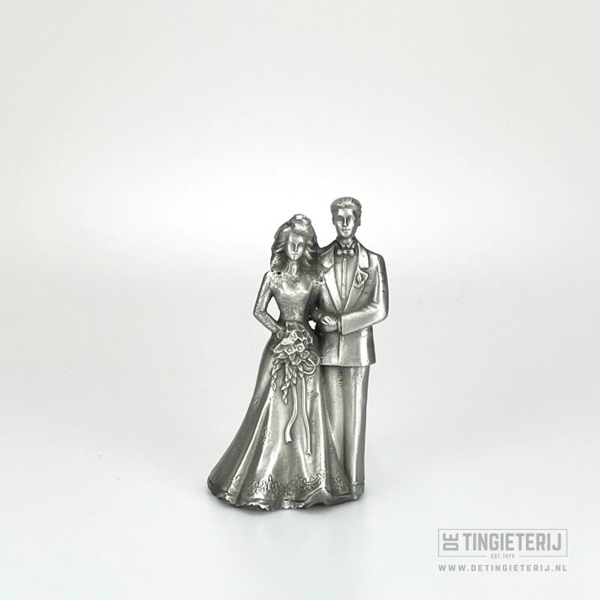Sculptuur bruidspaar klassiek - Tinnen huwelijk - Trouwbeeldje - Trouwcadeau - Huwelijksgeschenk - Trouwen - Bijzonder cadeau