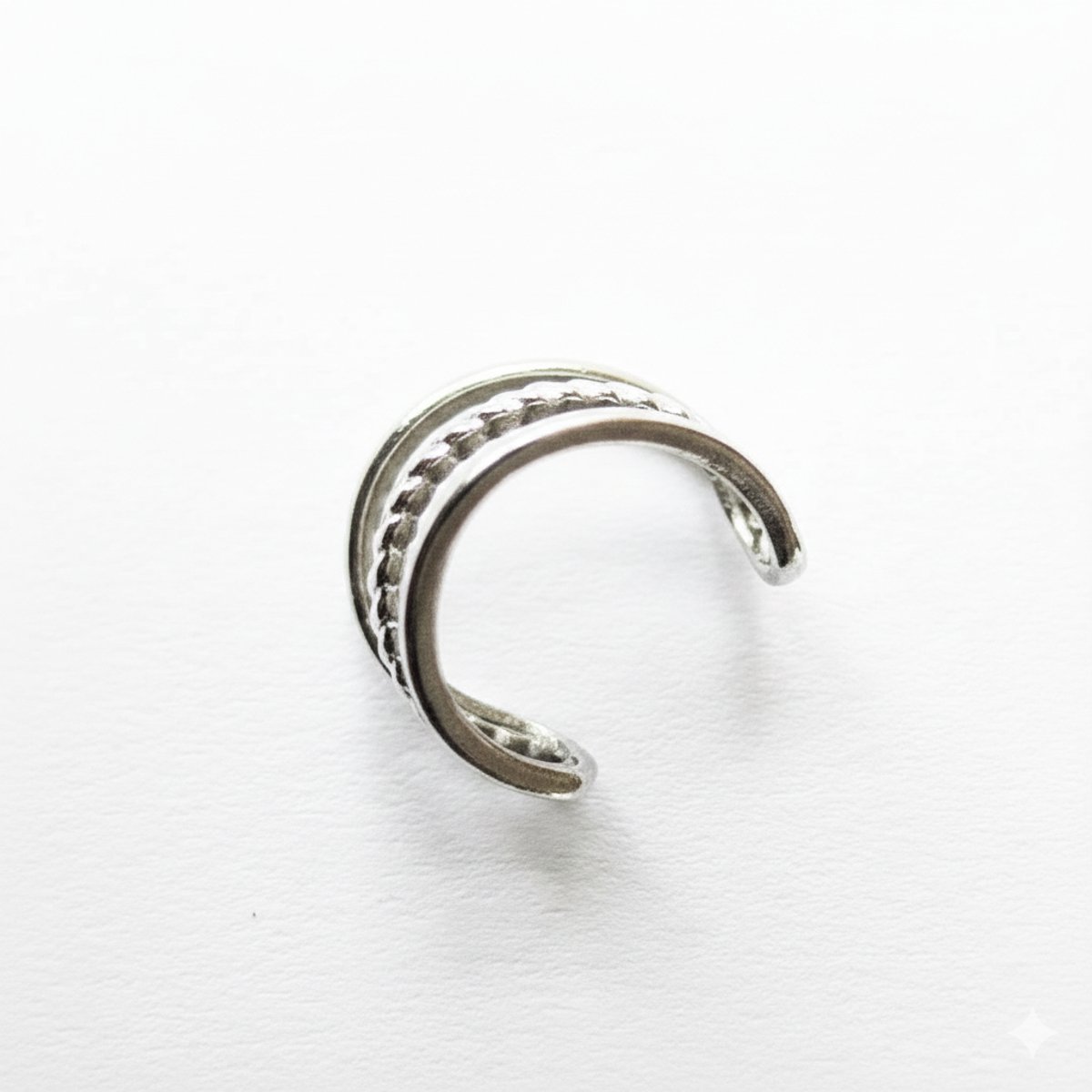 M-apART Earcuff klein zilverkleurig chirurgisch staal