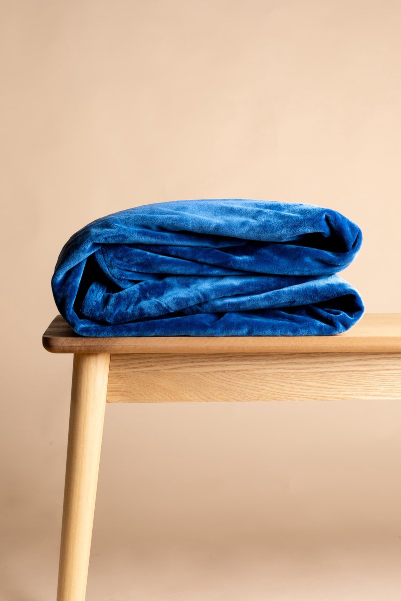 Novaline winterhoes - Blauw - Fleece / Minky - Weighted blanket - Verzwaringsdeken - Dekbed - Volwassenen - 2 persoons - Wasbaar - 240 x 220cm