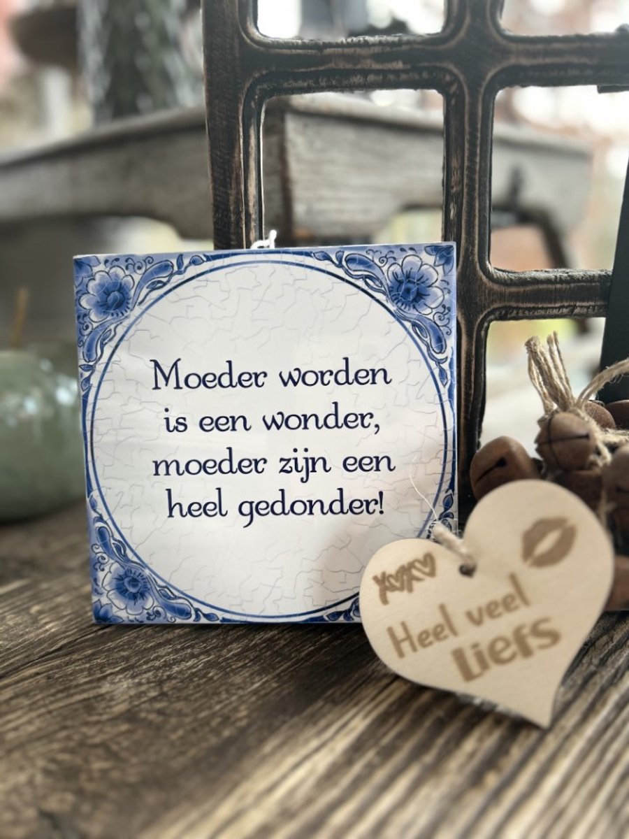 Creaties van hier Tegeltje Moeder worden met houten hartje - 15 cm – Keramiek