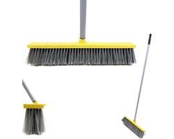 QGT Heavy Duty Buitenbezem met Steel - 134x45 cm - Harde Haren Straatbezem voor Tuin, Terras & Oprit - Professionele Industriele Bezem Geel - Brede Veger 45 cm - Onkruid & Bladeren Verwijderen - Robuuste Tuinbezem voor Bestrating & Garage - Geel