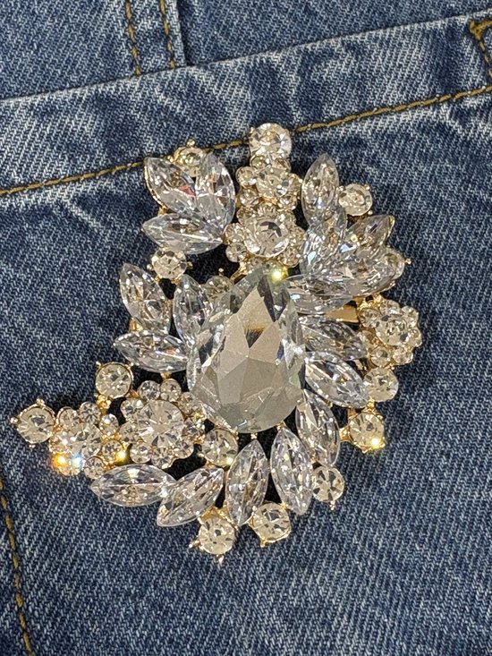 Broche Vintage En Argent Et Strass - Bijou Fantaisie Occasion - Sans Marque, Couleur Argenté