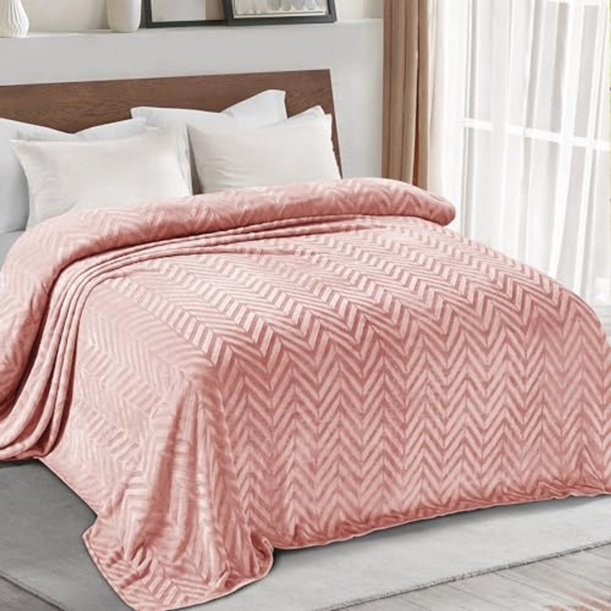 Knuffeldeken met chevron patroon - 150 x 200 cm, warme en zachte fleecedeken in roze
