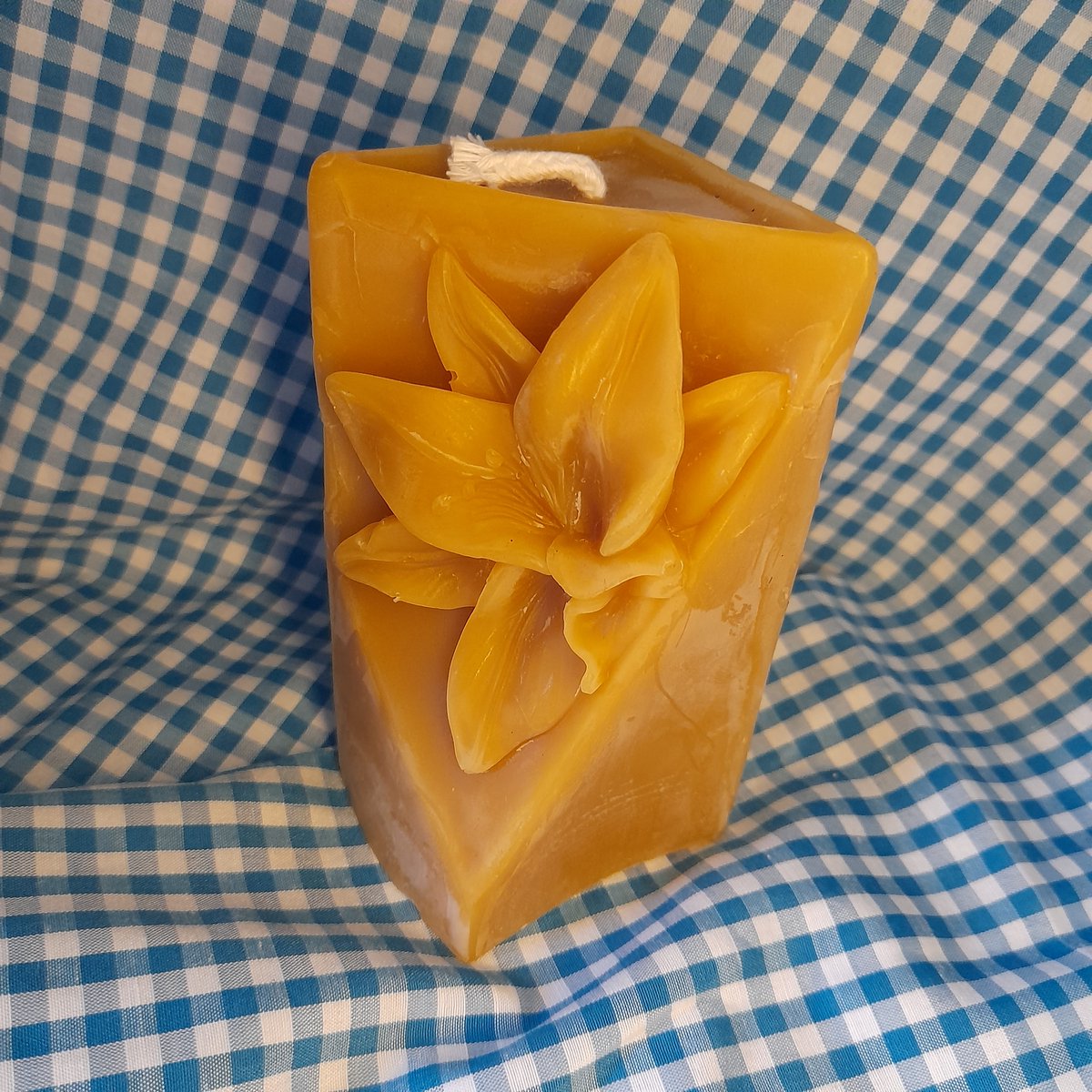 Bijenwas kaars, geometrische lelie