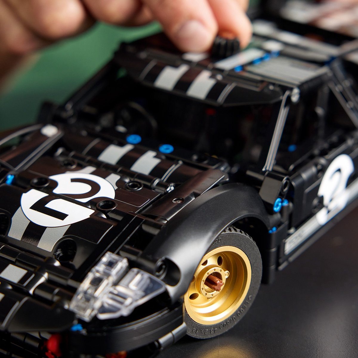 LEGO Technic 1966 Ford GT40 MKII Racewagen - Vintage Auto Bouwpakket voor Volwassenen - 42223 — afbeelding 20