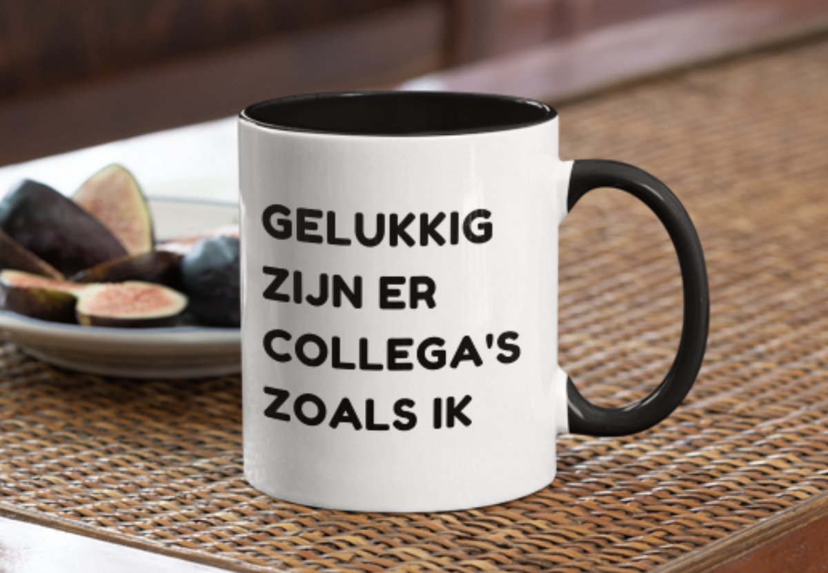 NietMokken.nl - Grappige mok 325 ml met quote - Gelukkig zijn er collega’s zoals ik - Keramische koffiemok / theebeker - Humor mok cadeau voor op kantoor, werk - Leuk voor collega’s - Bedrukt aan beide zijden - Vaatwasser- en magnetronbestendig — cadeau in Cadeau-ideeën - foto 4