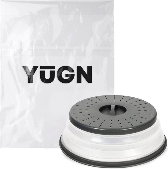 Couvercle de micro-ondes gris pliable avec des trous de ventilation, à côté d'un sac transparent avec le logo 'YUGN'.