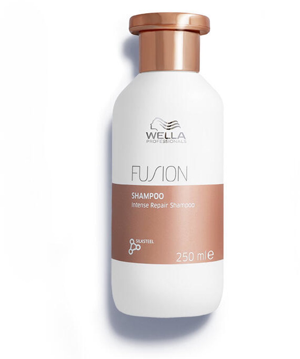 Wella Professionals Fusion Intense Repair shampoo - 250 ml