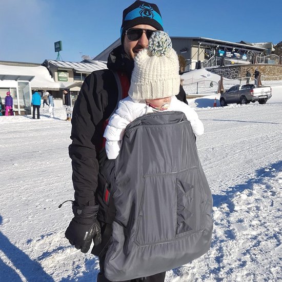 Winterhoes voor Babydrager met Afneembare Capuchon en Waterdichte Voering — afbeelding 2