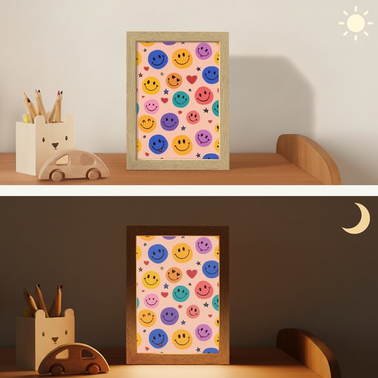 Nachtlampje 15x20 cm - Kinder lampje - Smileys - Kleurrijk - Hartjes - Tafellamp kinderkamer - Slaapkamer lamp - Bedlamp kinderen - Kinderlampje stopcontact - Wandlamp babykamer - Nachtlampjes van Merkloos — afbeelding 4