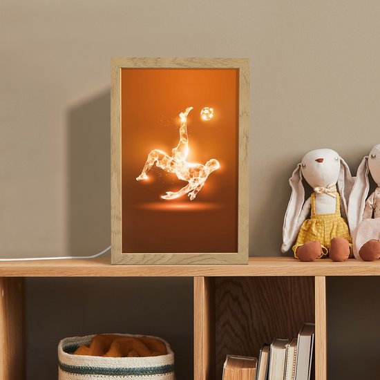 Nachtlampje 20x30 cm - Kinder lamp - Voetballer - Oranje - Voetbal - Omhaal - Tafellamp kinderkamer - Slaapkamer lamp - Bedlamp kinderen - Kinderlampje stopcontact - Wandlamp babykamer - Nachtlampjes van Merkloos — afbeelding 3