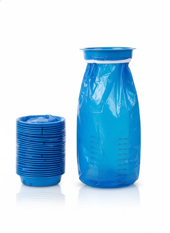 Blauwe spuugzak met maatverdeling, naast een stapel blauwe ringen.