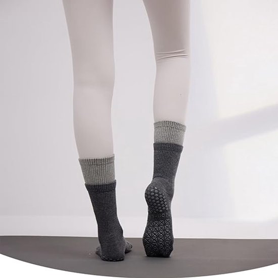 Antislip sokken - 2 stuks - Dubbellaags ontwerp - antislip sokken pilates - yoga sokken - yoga sokken antislip - antislipsokken - vloersokken - antislipkousen - one size - geschikt voor yoga, ballet, dans, blotevoetentraining - grijs,wit van Merkloos — afbeelding 5