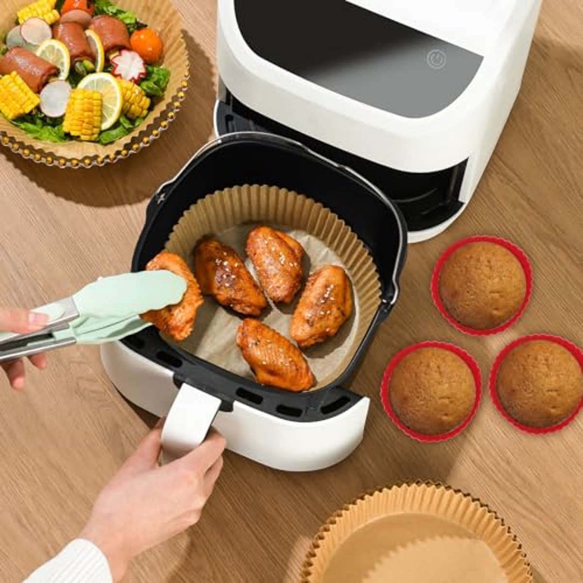Accessoires voor de airfryer - vierkante antiaanbak bakvorm - Ongeveer 17,78 cm - Vierkante bakvorm voor airfryer - Zwart - Roestvrijstalen bakvorm - Inclusief 6 mokken - Herbruikbare bakvorm - Broodbakmand — afbeelding 3