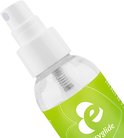 Gros plan de la buse et du collier d'une bouteille EasyGlide Toycleaner, avec une étiquette verte.