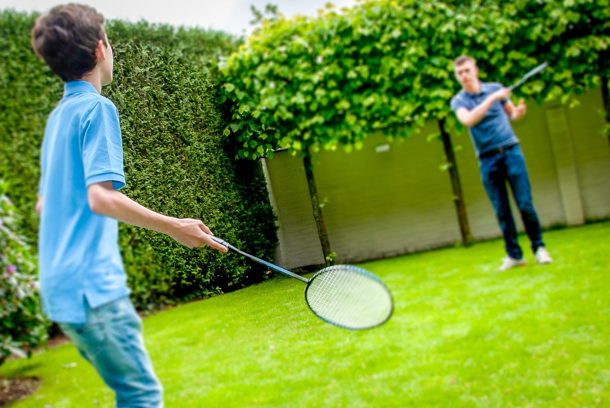 Badmintonset 2 Spelers – Inclusief 2 Rackets van Tempered Steel & 2 Shuttles – PVC Draaghoes – Outdoor & Indoor – Engelhart — afbeelding 11