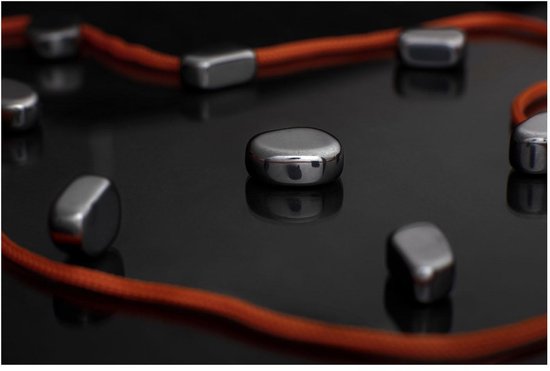 Kluster - Gezelschapsspel - Magnetenspel - 1 tot 4 spelers - vanaf 14 jaar