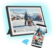 Frameo digitale fotolijst met familie op ski's, getoond met smartphone en WiFi-symbool.
