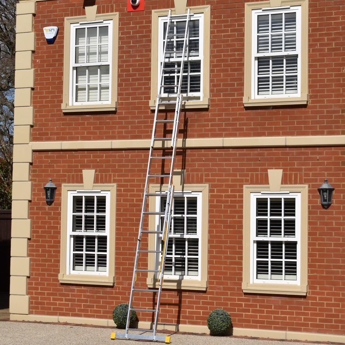 Trade Master Pro® 3-delige Opsteekladder – 5,13 m – 150 kg Draagvermogen – EN131 Professioneel-gecertificeerd – Antisliptreden – Auto-vergrendel Clips – Lichtgewicht Aluminium Ladder