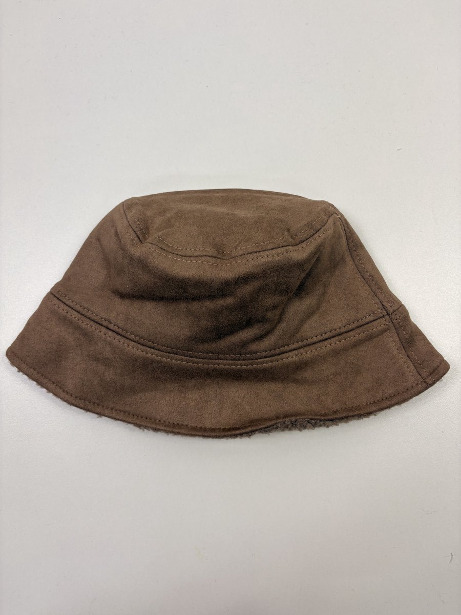 Bucket hat, vissershoedje, warm.