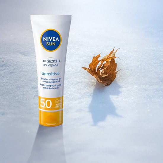 NIVEA SUN Face Sensitive Zonnebrand Gezicht - SPF 50 - Voor de gevoelige huid - Zonnebrandcrème - Parfumvrij - 50 ml