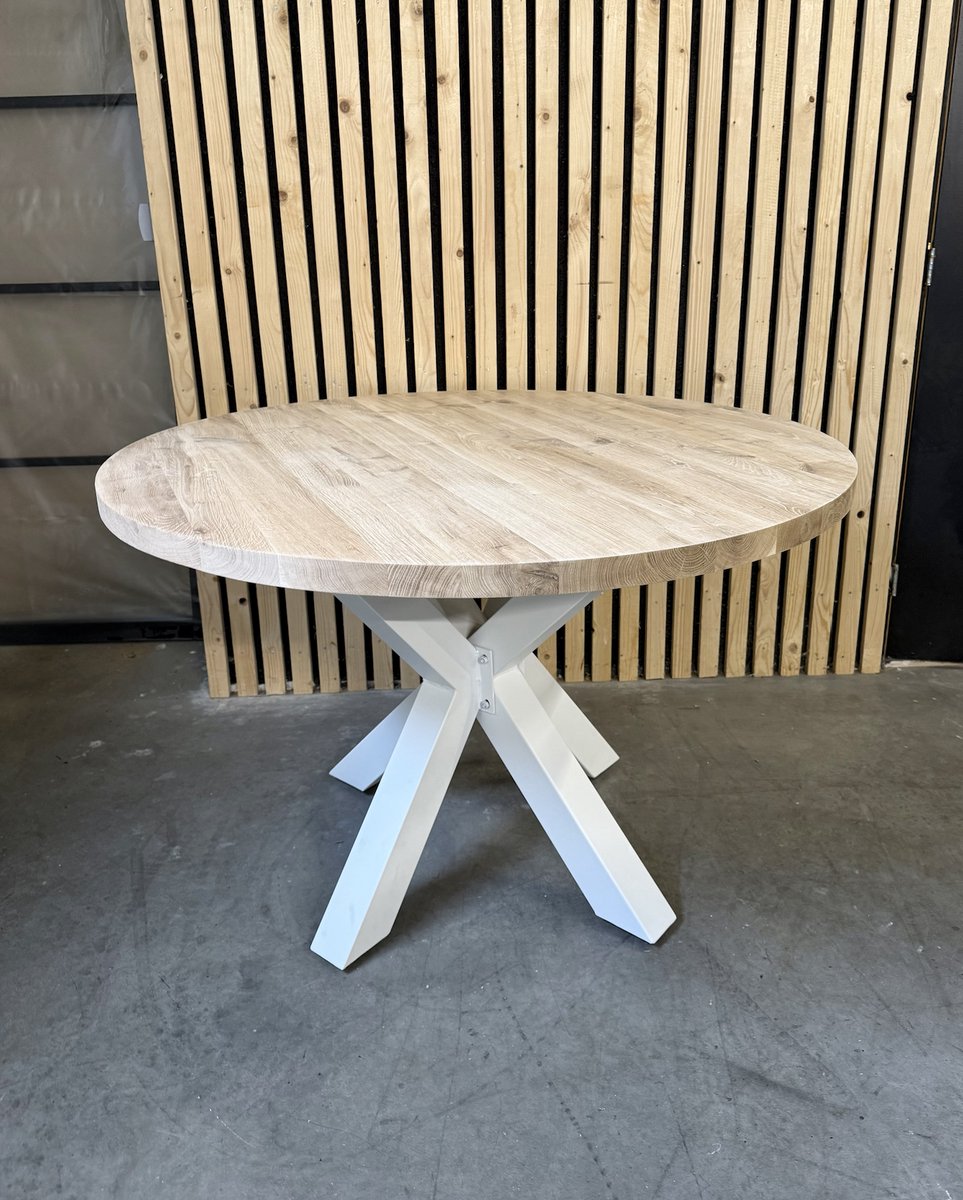 Blackwood - Ronde Eettafel - Puur Massief Eiken - Behandeld - 150 centimeter - Stalen Matrix Poot Wit