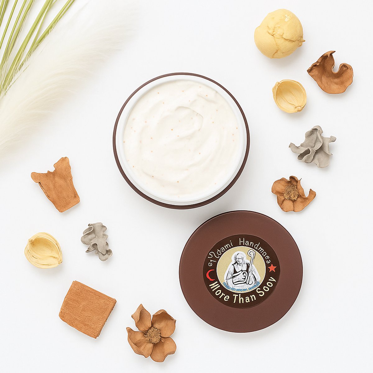 RNCosmetics - RosehipGezichtsscrub – Natuurlijke & Zachte Exfoliërende Scrub met Walnootschaal & Jojoba – Verwijdert Dode Huidcellen & Verfijnt Poriën – Voor een Frisse, Gladde & Stralende Huid – Vegan & Vitamine E Verzorging