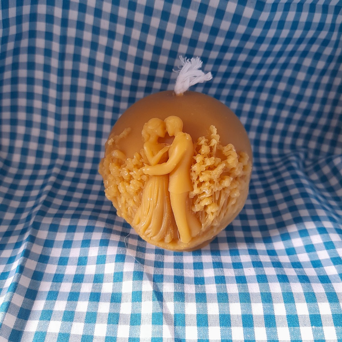 Bijenwas kaars, bol met liefdeskoppel