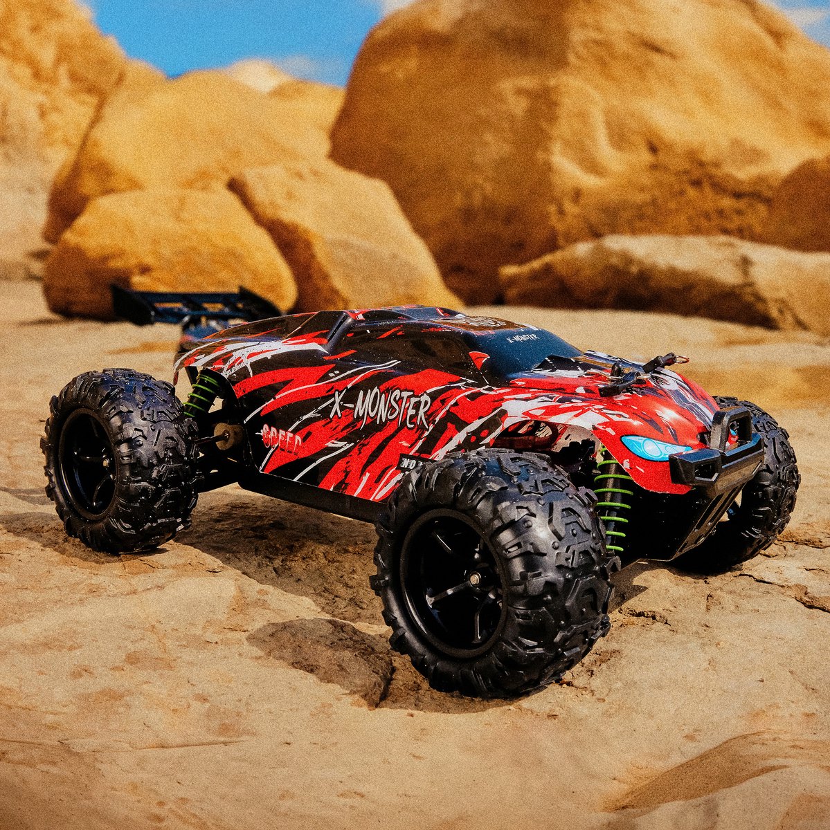 Overmax X-Monster 3.5 RC Auto – 4x4 – 1:18 Schaal – 30 km/h - Bereik 100 m – 2 Accu’s (40 min) – Extra Carrosserie – Offroad – TUV-gecertificeerd — afbeelding 9