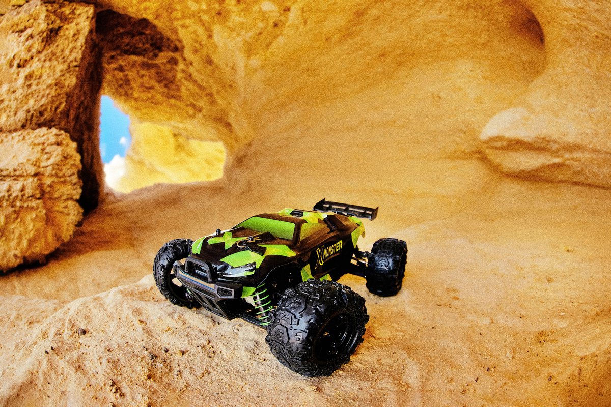 Overmax X-Monster 3.5 RC Auto – 4x4 – 1:18 Schaal – 30 km/h - Bereik 100 m – 2 Accu’s (40 min) – Extra Carrosserie – Offroad – TUV-gecertificeerd — afbeelding 21