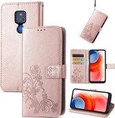 Voor Motorola G Play Vierbladige sluiting Reliëfgesp Mobiele telefoonbescherming Lederen tas met lanyard & kaartsleuf & portemonnee & beugelfunctie (roségoud)