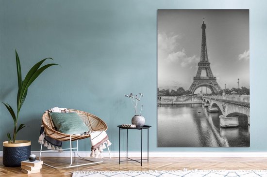 Tableau Toile La Tour Eiffel à Paris - noir et blanc - 120x180 cm - Décoration murale XXL