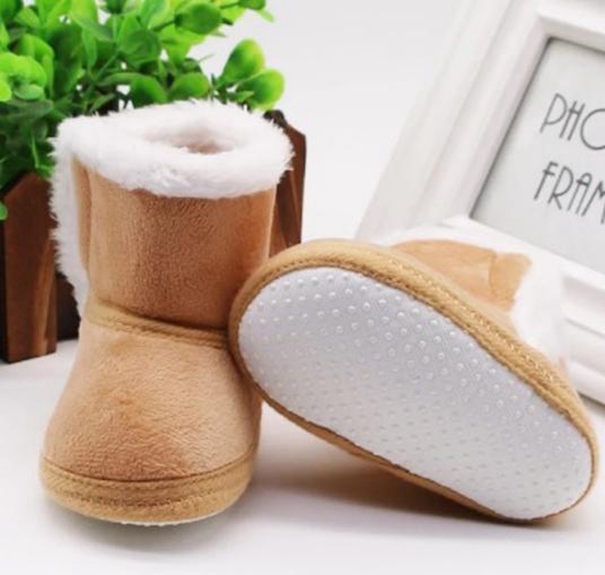 Warme baby slofjes schoentjes laarsjes met anti slip zooltjes 0-6 maanden.  Bruin wit | bol.com