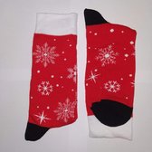 Vrolijke Mannen - Kerst - Sokken - Sneeuwvlokken - Rood Multi - Maat  40-46