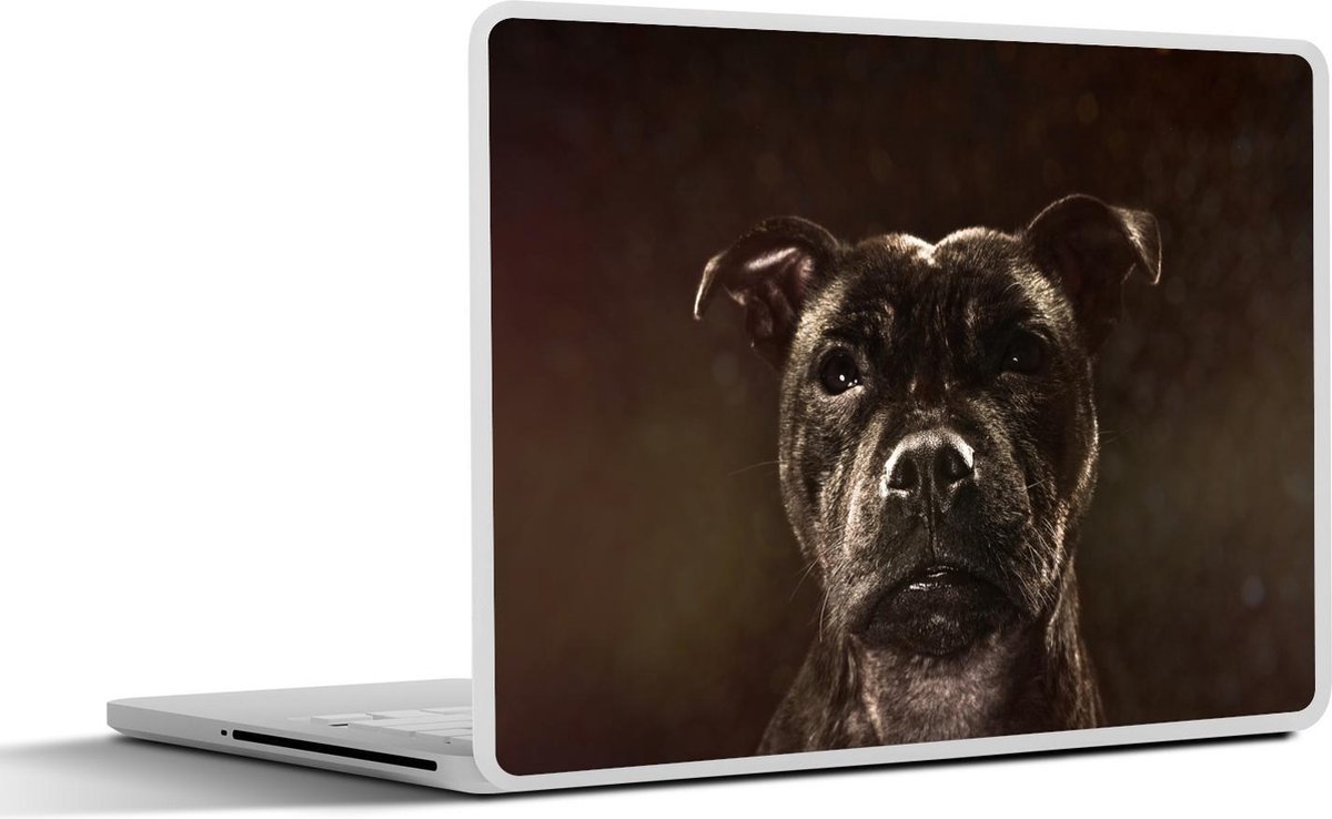 Afbeelding van product SleevesAndCases  Laptop sticker - 11.6 inch - een Staffordshire Bull Terrier