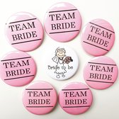 7X Button Team Bride roze en 1x Bride to Be wit - vrijgezellenfeest - bride to be - button - trouwen