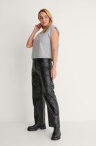 NA-KD Straight Leg PU Dames Broek - Maat 42