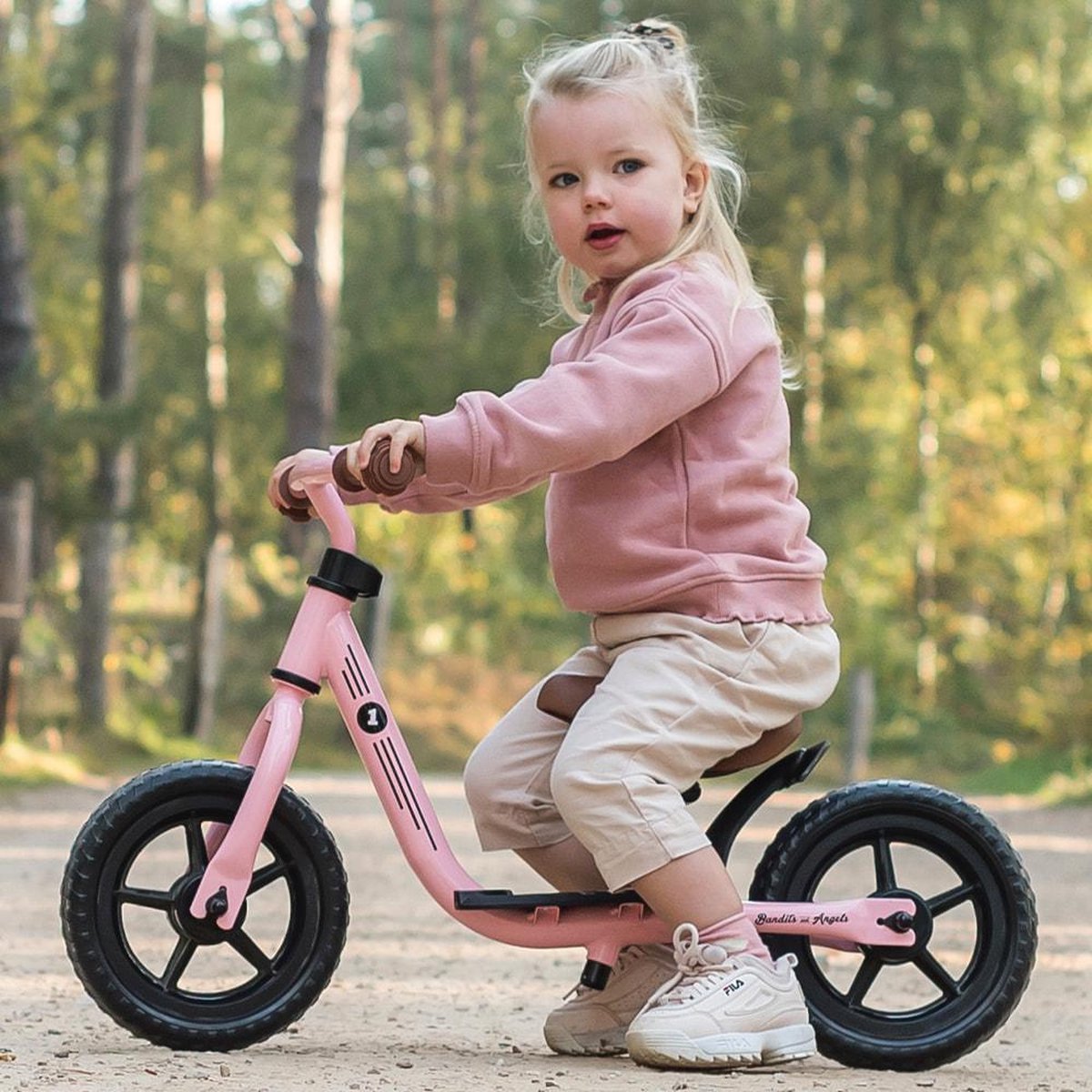 Bandits & Angels Metalen Loopfiets Starter Roze met Voetenplank vanaf 2 Jaar - Limited Edition - Vintage Roze Loop Fiets - Verstelbaar Zadel 29 tot 39 cm - Meisjes - Compact en Veilig - Lage Instap met Voetenplank — afbeelding 12