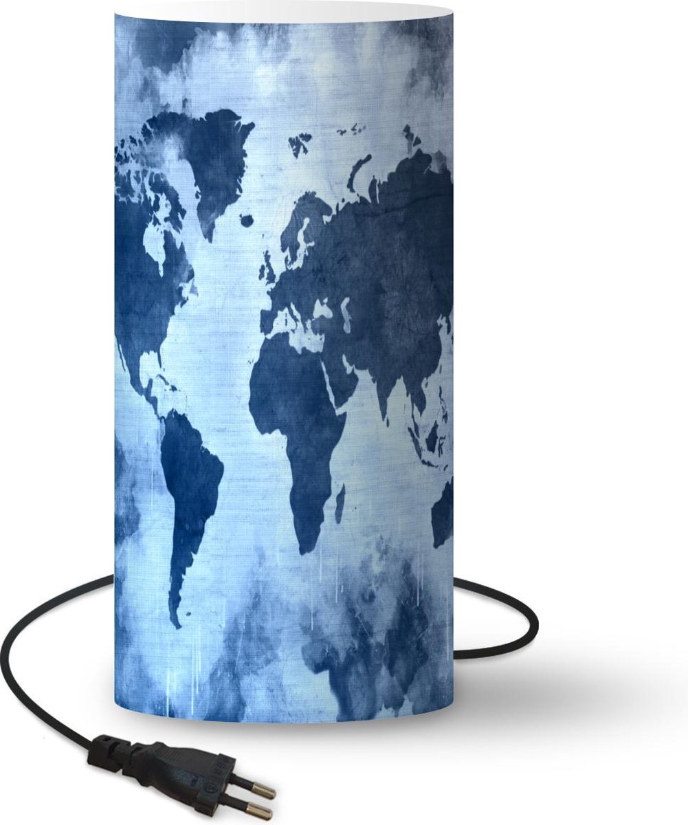 Lamp - Nachtlampje - Tafellamp slaapkamer - Wereldkaart - Kleur - Blauw - 54 cm hoog - Ø24.8 cm - Inclusief LED lamp
