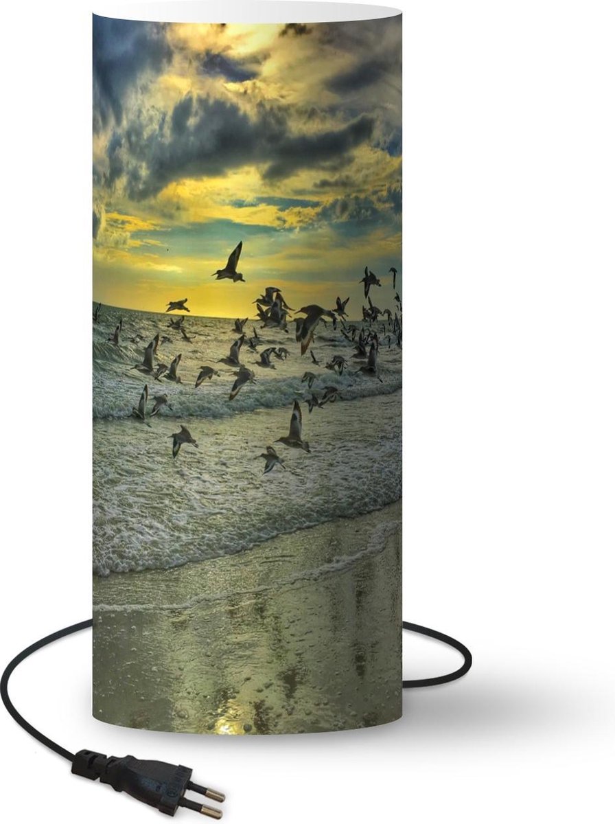 Lamp - Nachtlampje - Tafellamp slaapkamer - Strand - Vogels - Zon - 54 cm hoog - Ø22.9 cm - Inclusief LED lamp