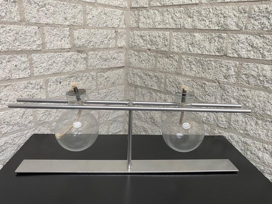 olielamp met twee glazen bollen met rechte houder kleur aluminium — afbeelding 2